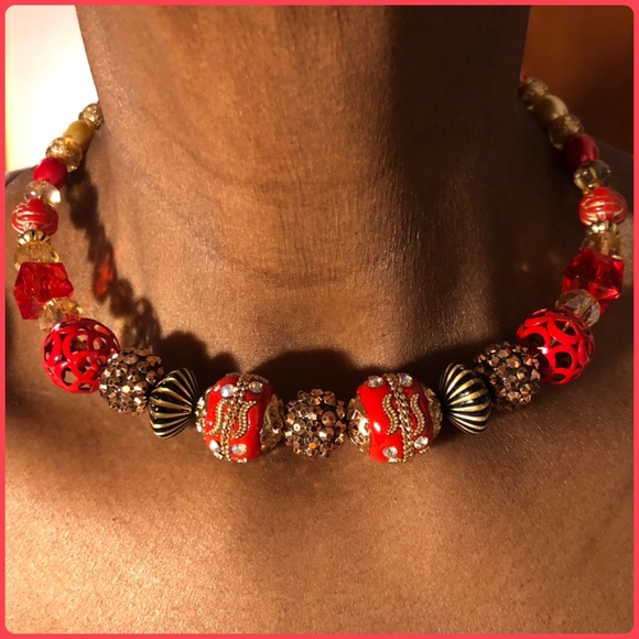 Festive Choker - Picture 2 of 10